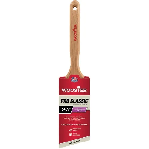 Z1222-2 1/2 Wooster White Majestic Professional White China Bristle Paint Brush